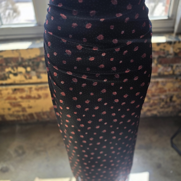 Black Dress with Red Rose Pattern - Picture 3 of 8